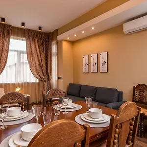  Appartamento Dream - Jazzy Two Bedroom By Flat Mаnager
